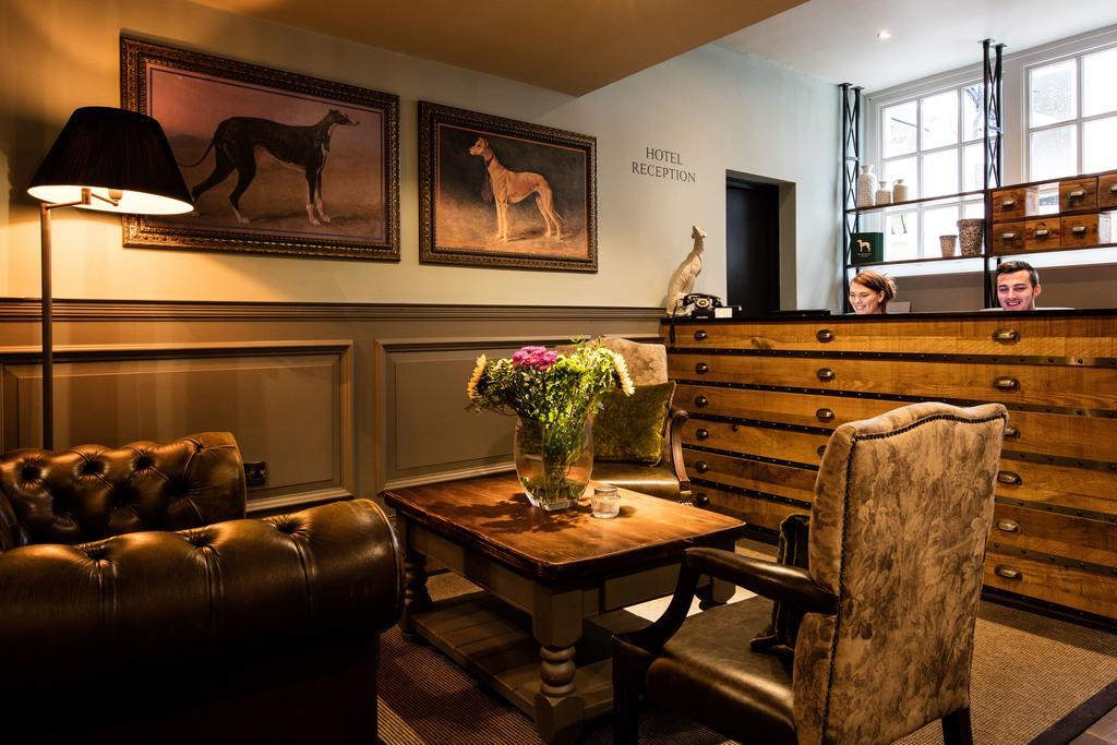 Carshalton Greyhound Hotel מראה חיצוני תמונה