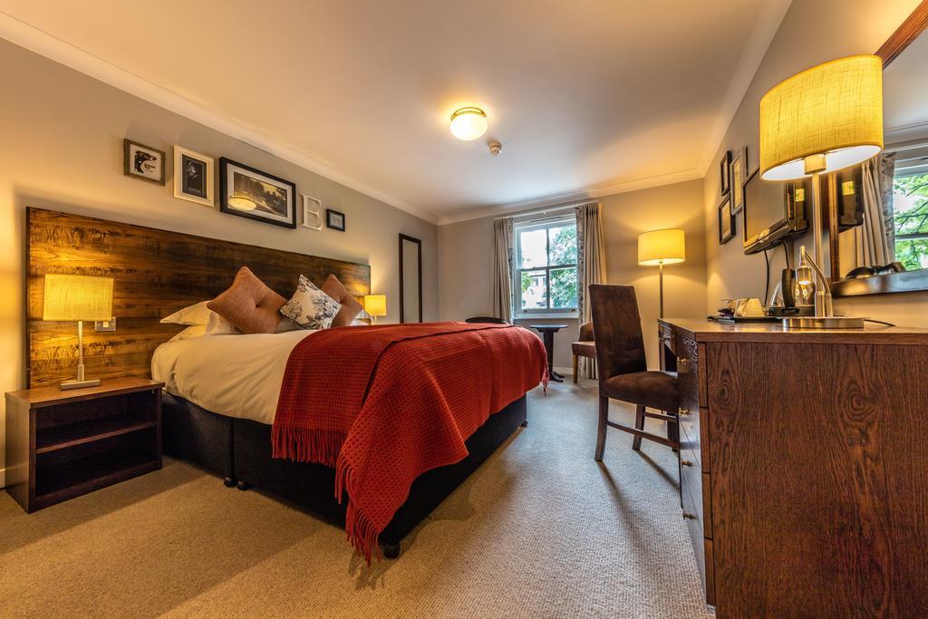 Carshalton Greyhound Hotel מראה חיצוני תמונה