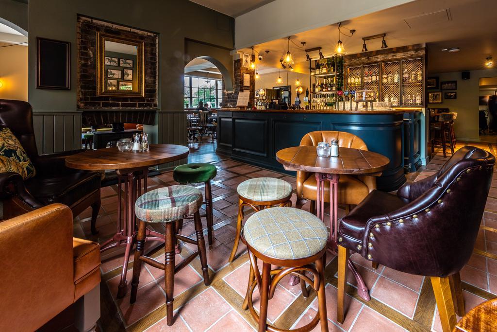 Carshalton Greyhound Hotel מראה חיצוני תמונה