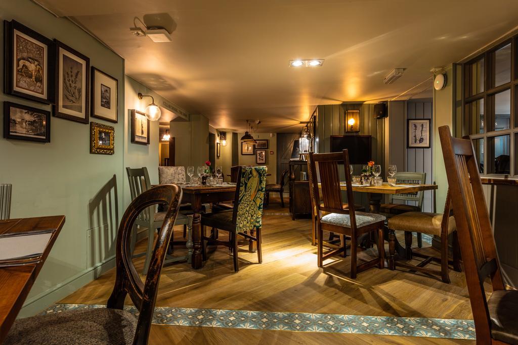 Carshalton Greyhound Hotel מראה חיצוני תמונה