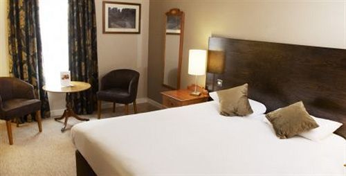 Carshalton Greyhound Hotel מראה חיצוני תמונה