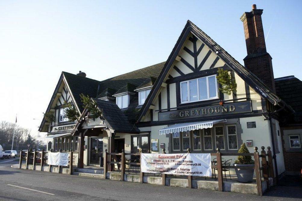 Carshalton Greyhound Hotel מראה חיצוני תמונה